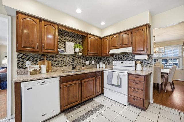 1257 Warner Hall DR, Virginia Beach, VA 23454