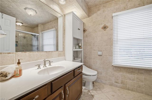 1257 Warner Hall DR, Virginia Beach, VA 23454