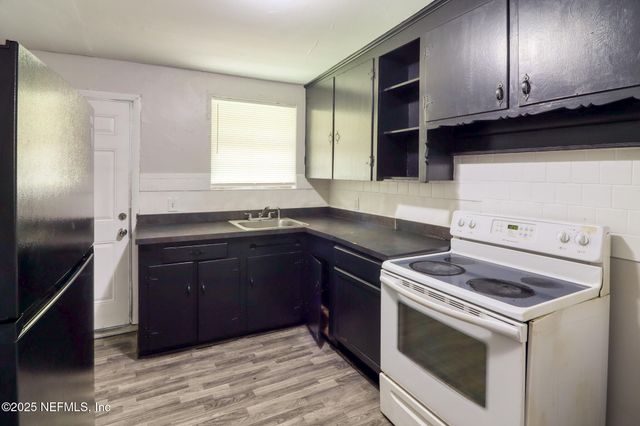 5634 ASTOR Place, Jacksonville, FL 32208