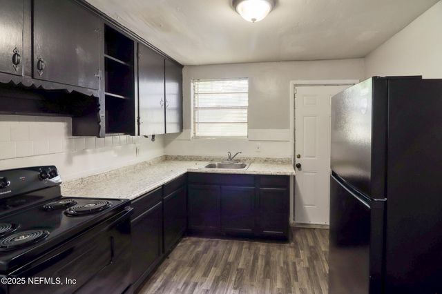 5634 ASTOR Place, Jacksonville, FL 32208
