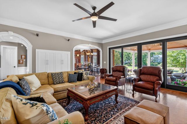 304 Pond Bluff Way, Cary, NC 27513