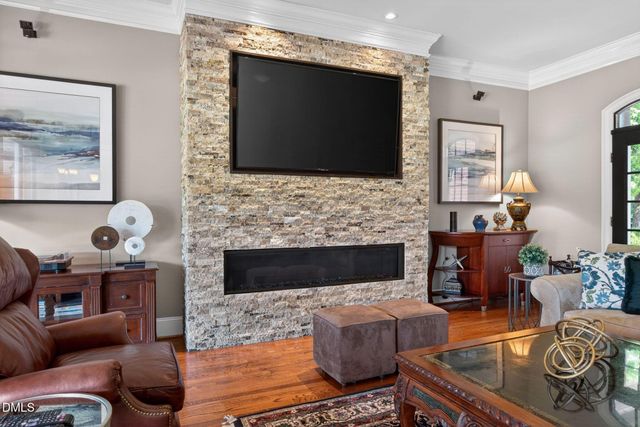 304 Pond Bluff Way, Cary, NC 27513