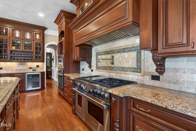 304 Pond Bluff Way, Cary, NC 27513