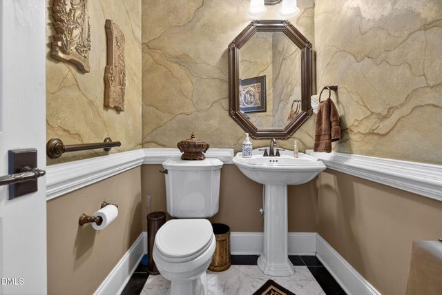 304 Pond Bluff Way, Cary, NC 27513