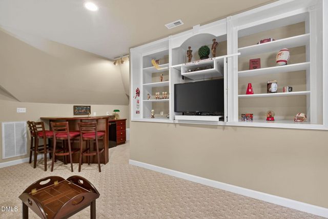 304 Pond Bluff Way, Cary, NC 27513