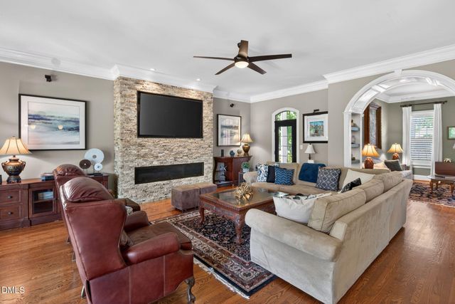 304 Pond Bluff Way, Cary, NC 27513