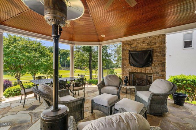 304 Pond Bluff Way, Cary, NC 27513