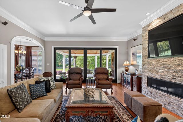 304 Pond Bluff Way, Cary, NC 27513