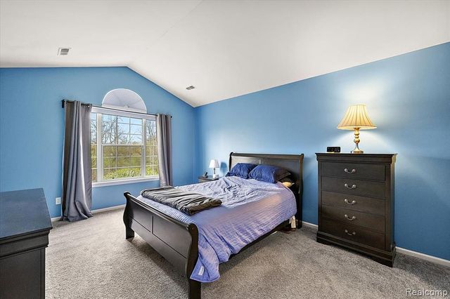 27204 Chantel Drive, Walled Lake, MI 48390