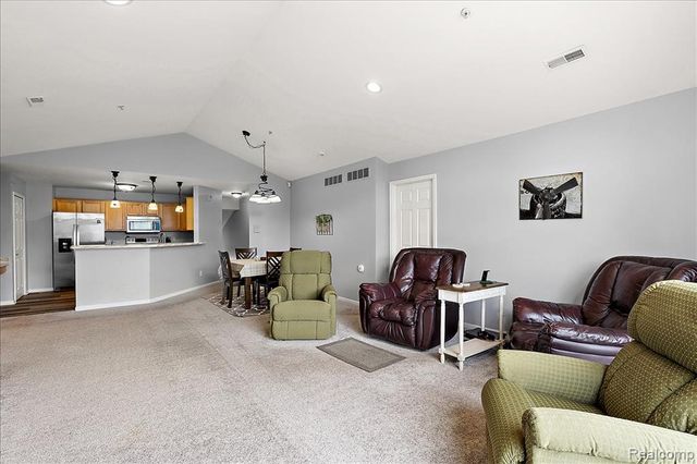 27204 Chantel Drive, Walled Lake, MI 48390