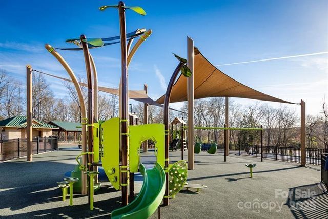 10213 Florentine Way, Charlotte, NC 28214