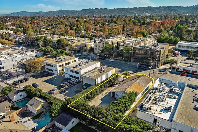 15217 Burbank Boulevard, Van Nuys, CA 91411