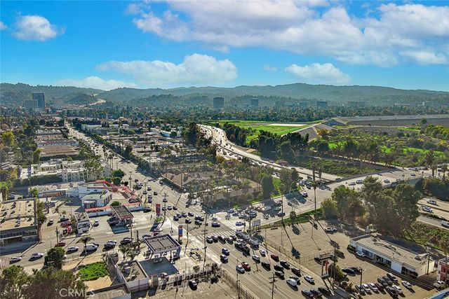 15217 Burbank Boulevard, Van Nuys, CA 91411