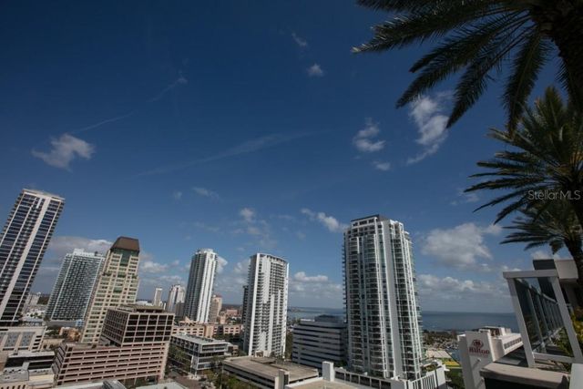 4690 LAUREL OAK LANE NE, St Petersburg, FL 33703