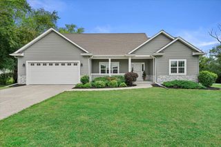3710 W Drexel AVENUE, Franklin, WI 53132