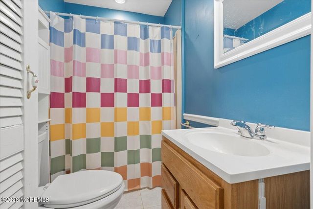 9 Ikes Lane, Manalapan, NJ 07726