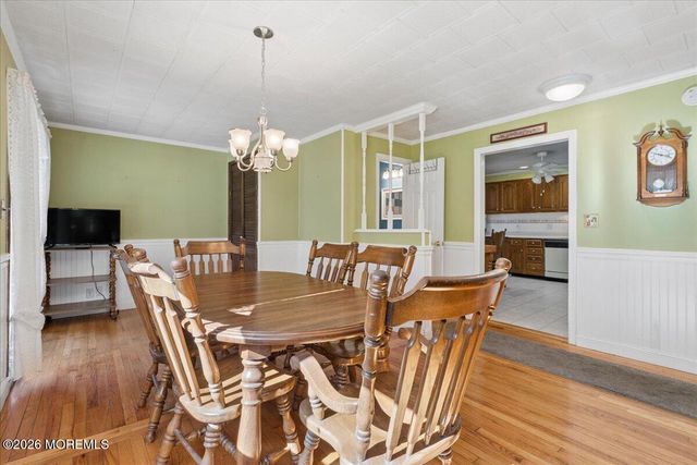 9 Ikes Lane, Manalapan, NJ 07726