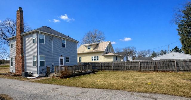 910 Campbell Avenue, Waterloo, IA 50701