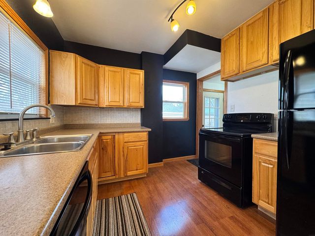 910 Campbell Avenue, Waterloo, IA 50701