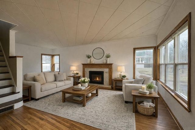 910 Campbell Avenue, Waterloo, IA 50701