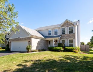 2844 Skylane Drive, Naperville, IL 60564