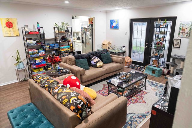 725 Sweetbriar Drive, Lewisville, TX 75067