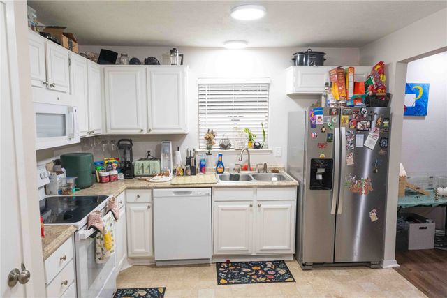 725 Sweetbriar Drive, Lewisville, TX 75067
