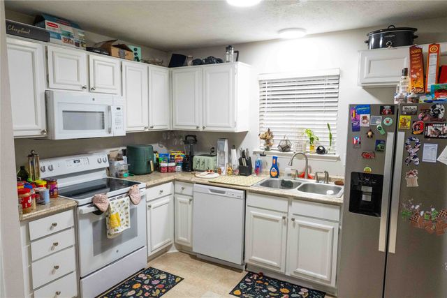 725 Sweetbriar Drive, Lewisville, TX 75067