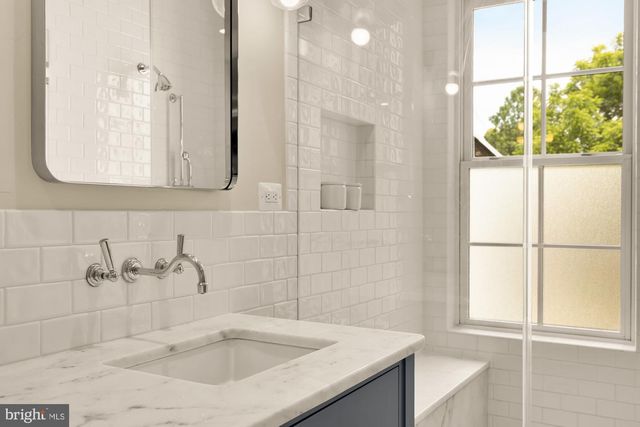 3333 18TH ST NW, Washington, DC 20010