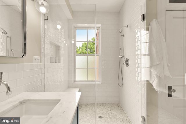 3333 18TH ST NW, Washington, DC 20010