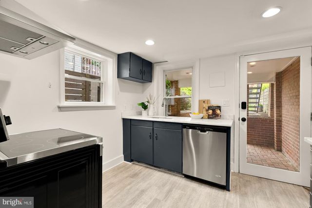 3333 18TH ST NW, Washington, DC 20010