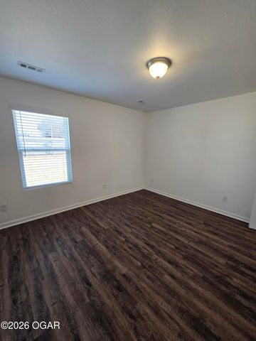 1106 Pawpaw Place, Oronogo, MO 64855