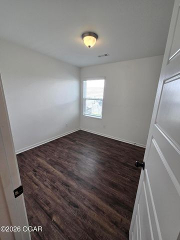 1106 Pawpaw Place, Oronogo, MO 64855