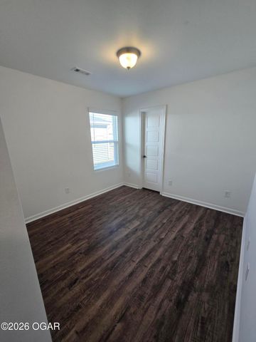 1106 Pawpaw Place, Oronogo, MO 64855