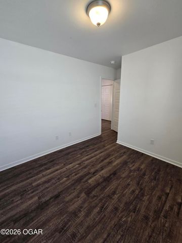 1106 Pawpaw Place, Oronogo, MO 64855