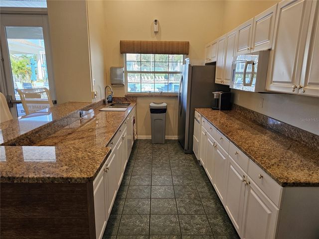 4250 PLAYERS PLACE 2621, Sarasota, FL 34238