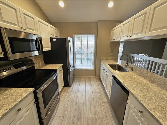 4250 PLAYERS PLACE 2621, Sarasota, FL 34238