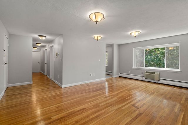 133 Beaconsfield Rd 44, Brookline, MA 02445