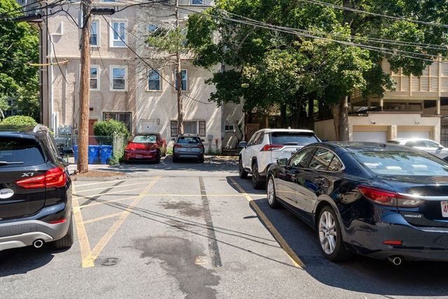133 Beaconsfield Rd 44, Brookline, MA 02445