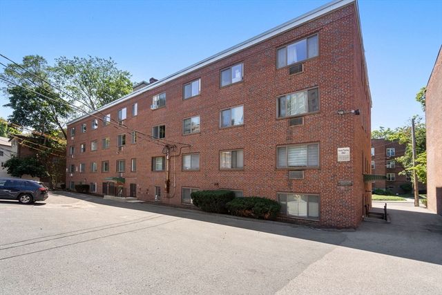 133 Beaconsfield Rd 44, Brookline, MA 02445