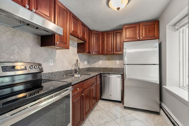 133 Beaconsfield Rd 44, Brookline, MA 02445