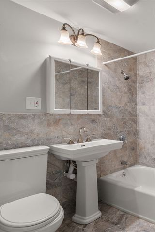133 Beaconsfield Rd 44, Brookline, MA 02445