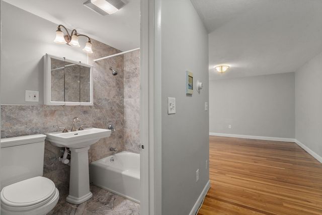 133 Beaconsfield Rd 44, Brookline, MA 02445