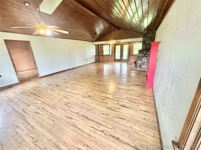 20114 N Tamaha Road B, Stigler, OK 74462