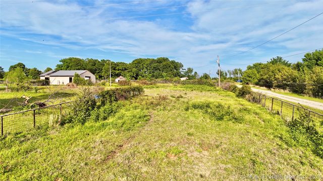 20114 N Tamaha Road B, Stigler, OK 74462