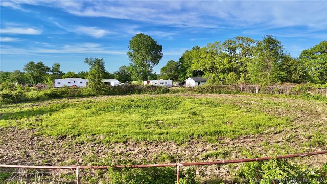 20114 N Tamaha Road B, Stigler, OK 74462