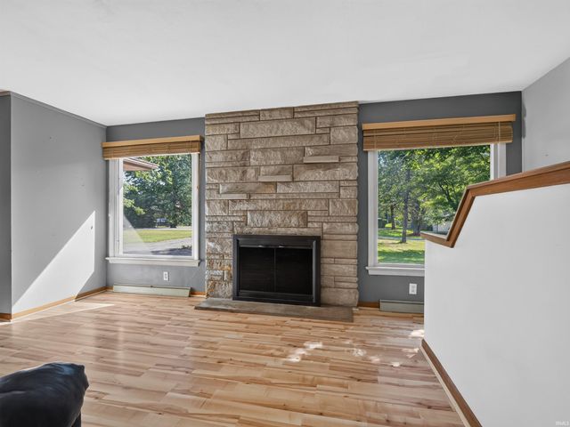 3416 Sun Valley Drive, Fort Wayne, IN 46804