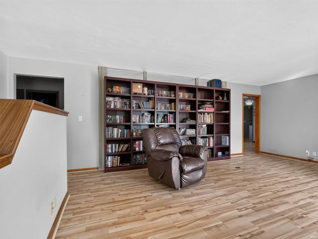 3416 Sun Valley Drive, Fort Wayne, IN 46804