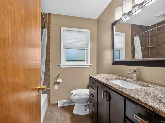 3416 Sun Valley Drive, Fort Wayne, IN 46804