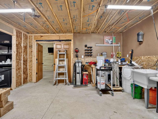 3416 Sun Valley Drive, Fort Wayne, IN 46804